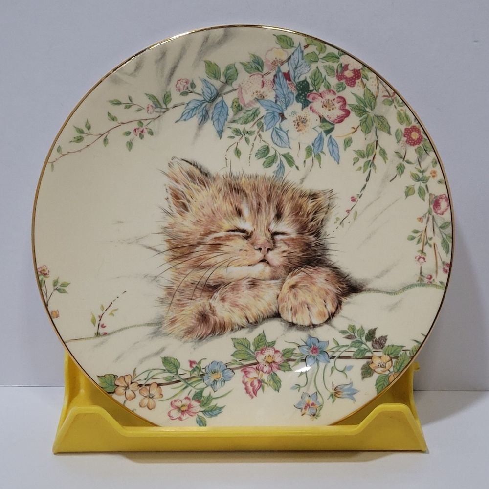 Royal Worcester Cat Nap Kitten Classics Plate
